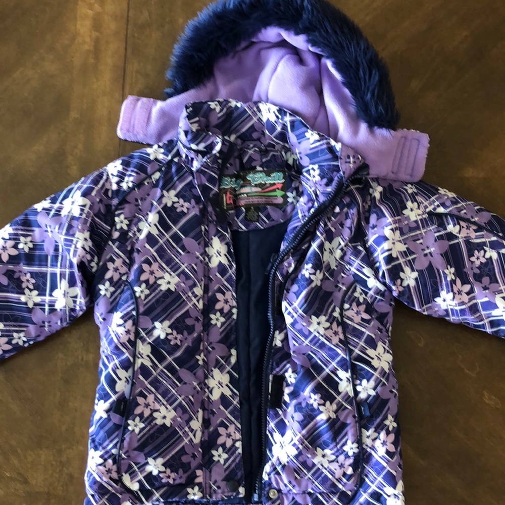Big Chill Girls two winter coats 5/6 excellent !
